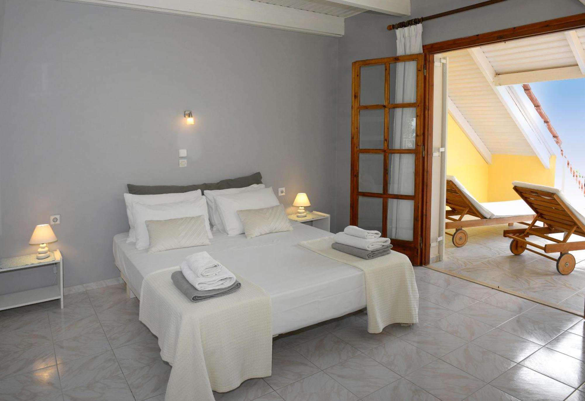 Albouro Seafront Apartments Katelios Exterior foto